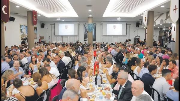 Almuerzo de hermandad